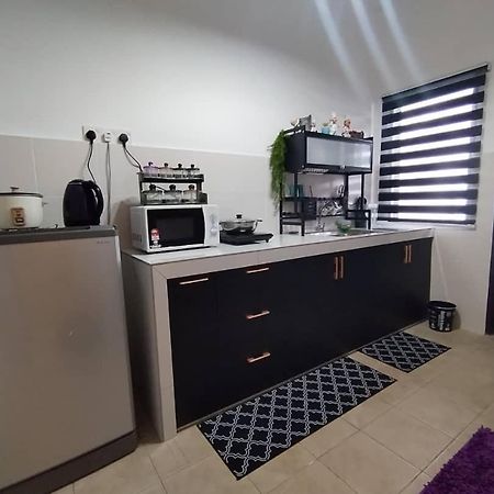 Orked Homestay Сери Искандар Екстериор снимка